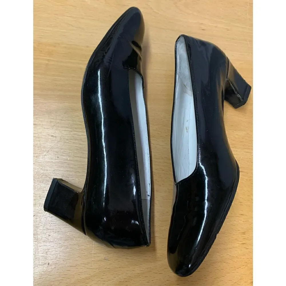 Robert Clergerie BARNEYS VINTAGE Black Patent Leather Heels Pumps Shoes 7.5 AA